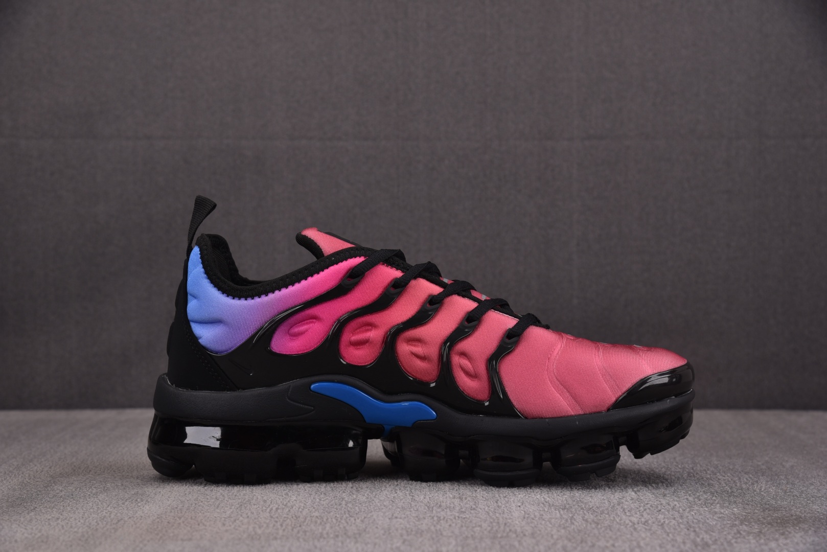  NK Air VaporMax Plus 红蓝黑 AO4550-001 尺寸 39 40 40.5 4
