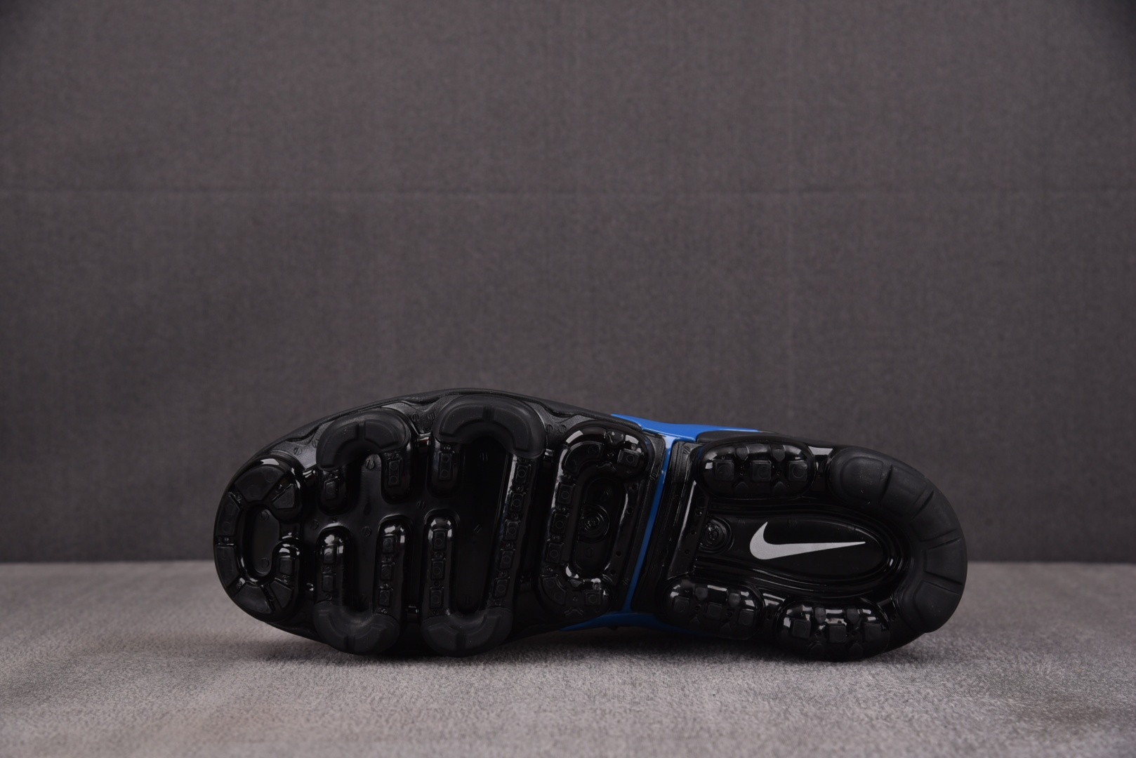  NK Air VaporMax Plus 红蓝黑 AO4550-001 尺寸 39 40 40.5 4