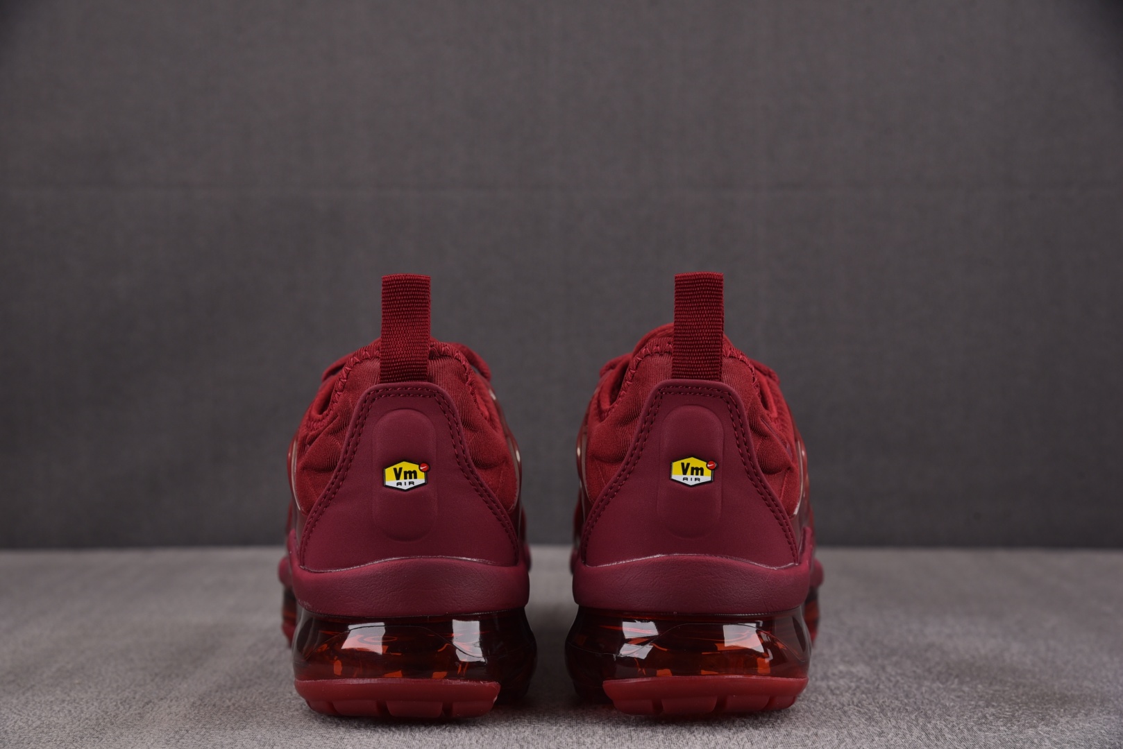  NK Air VaporMax Plus 酒红 -016 尺寸 39 40 40.5 41 42 42