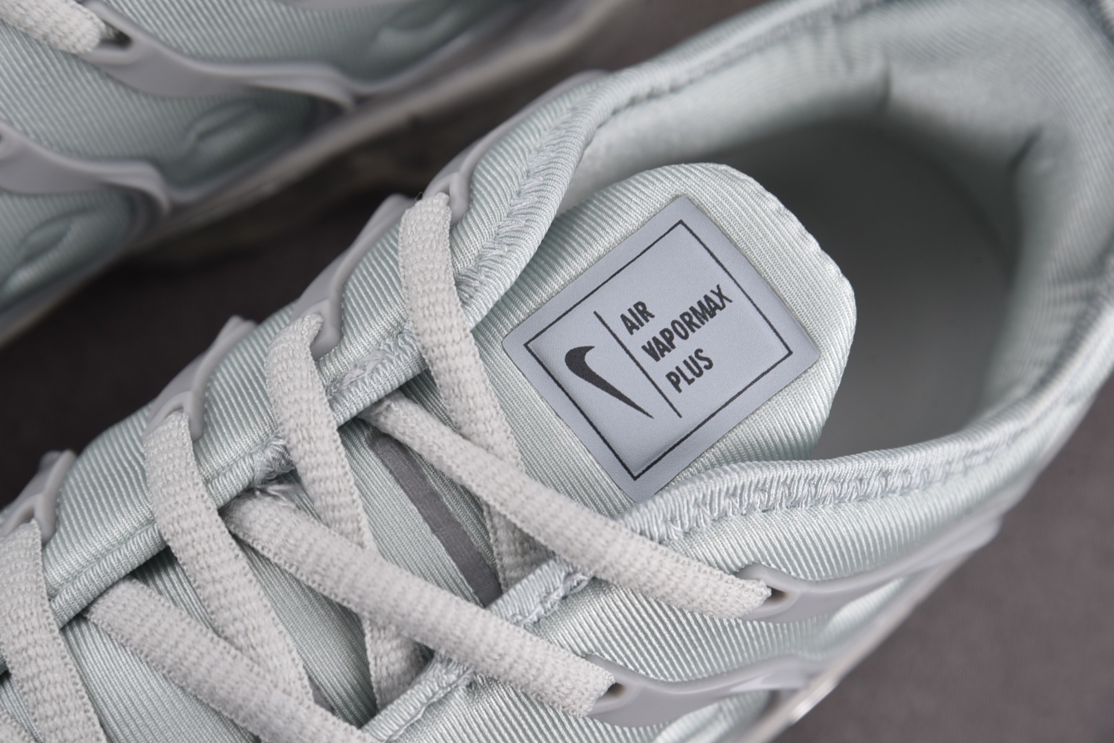  NK Air VaporMax Plus 浅灰 -005 尺寸 39 40 40.5 41 42 42