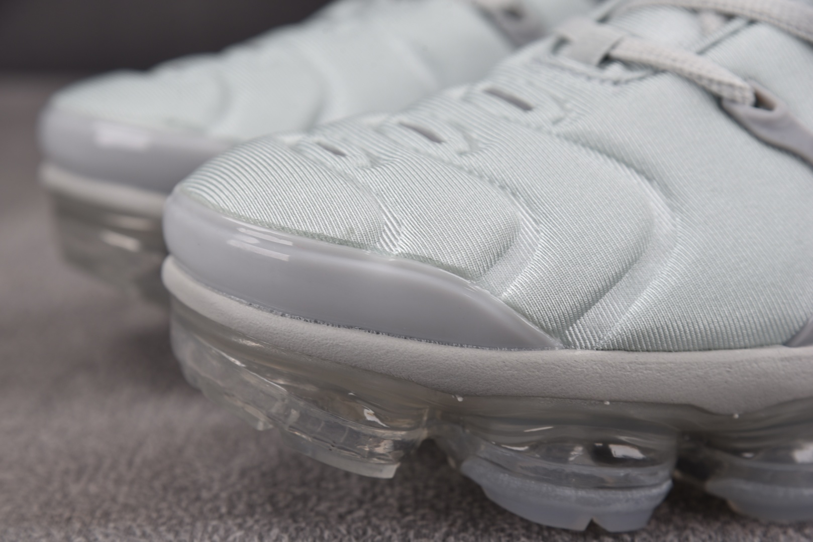  NK Air VaporMax Plus 浅灰 -005 尺寸 39 40 40.5 41 42 42