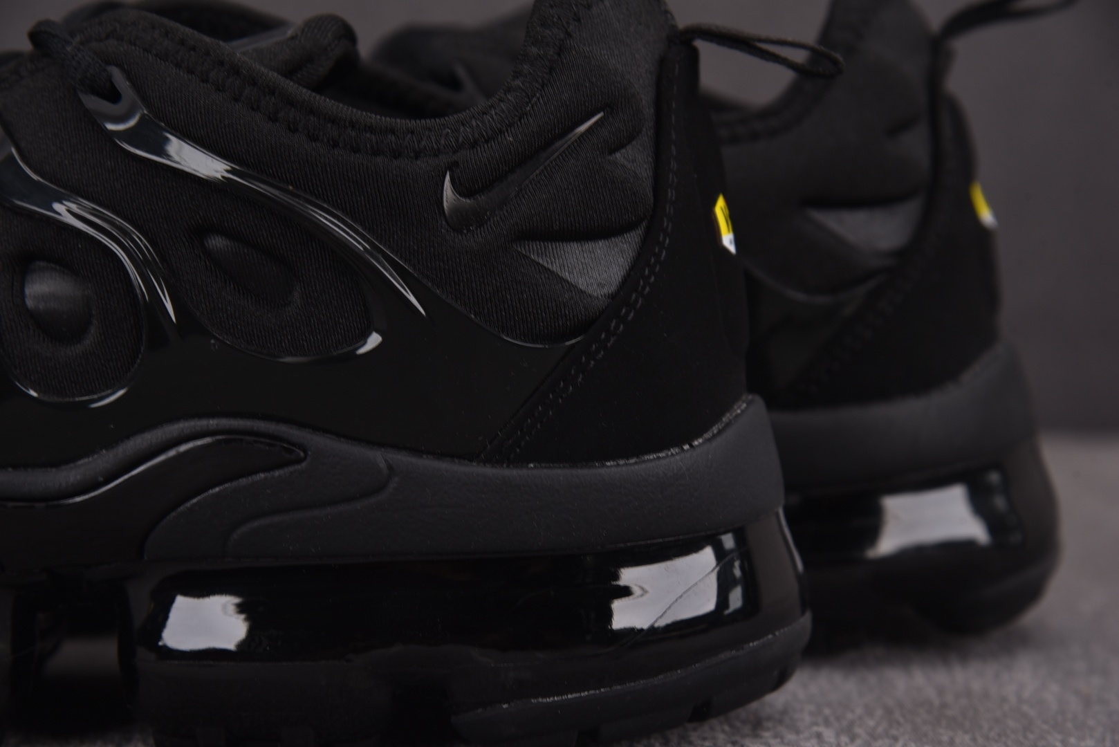  NK Air VaporMax Plus 全黑 -004 尺寸 39 40 40.5 41 42 42
