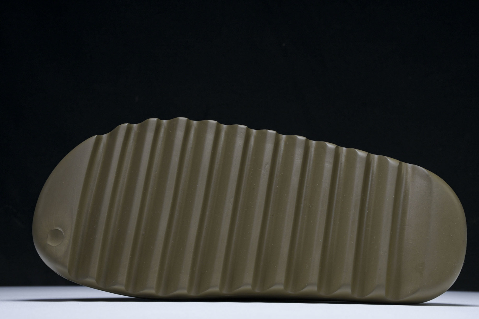  AD originals Yeezy Slide FV8425 尺寸 US4=36-37 US5=38