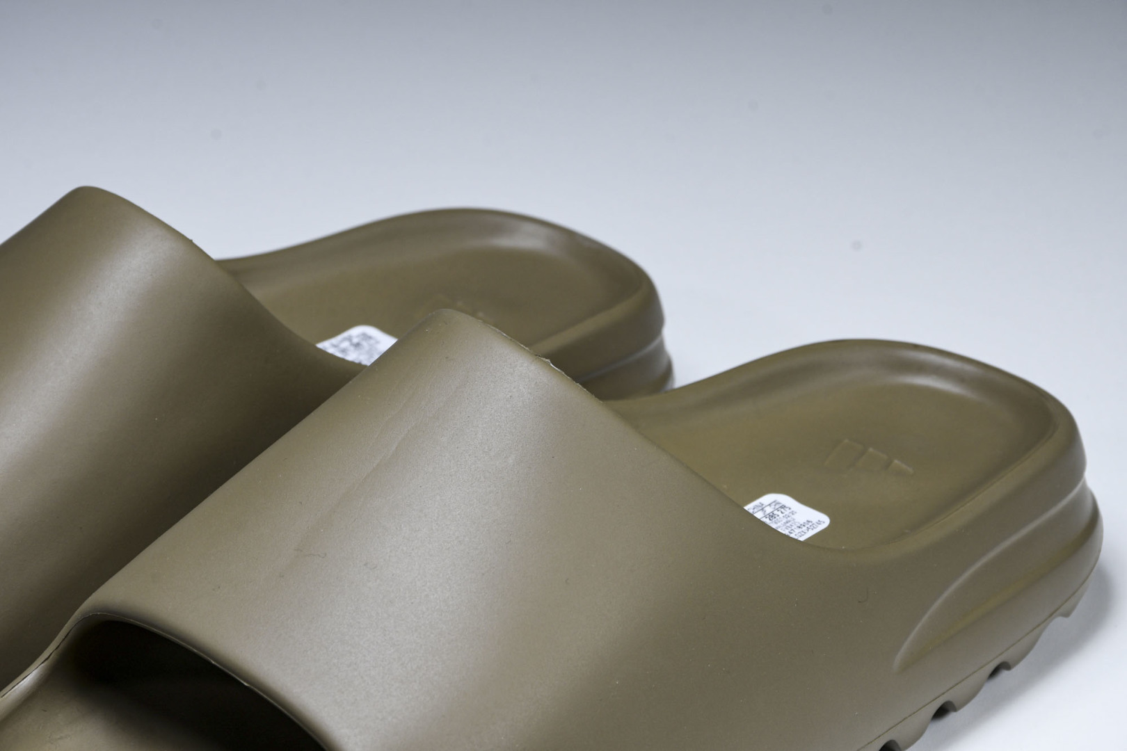 AD originals Yeezy Slide FV8425 尺寸 US4=36-37 US5=38