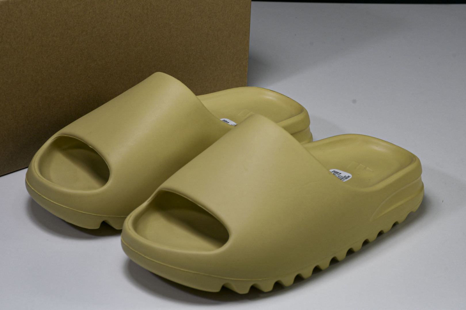  AD originals Yeezy Slide FW6344 尺寸 US4=36-37 US5=38