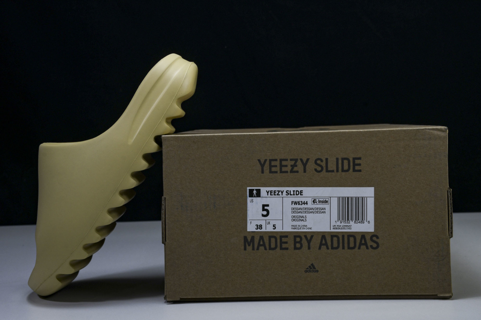  AD originals Yeezy Slide FW6344 尺寸 US4=36-37 US5=38