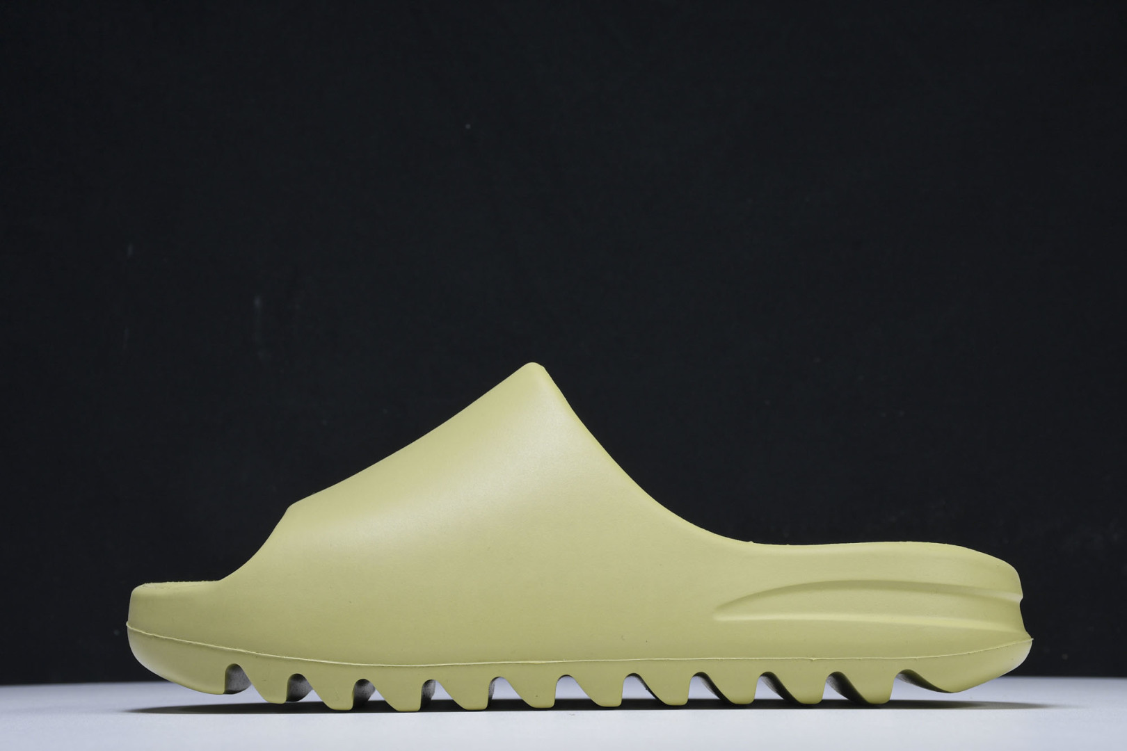  AD originals Yeezy Slide FX0494 尺寸 US4=36-37 US5=38