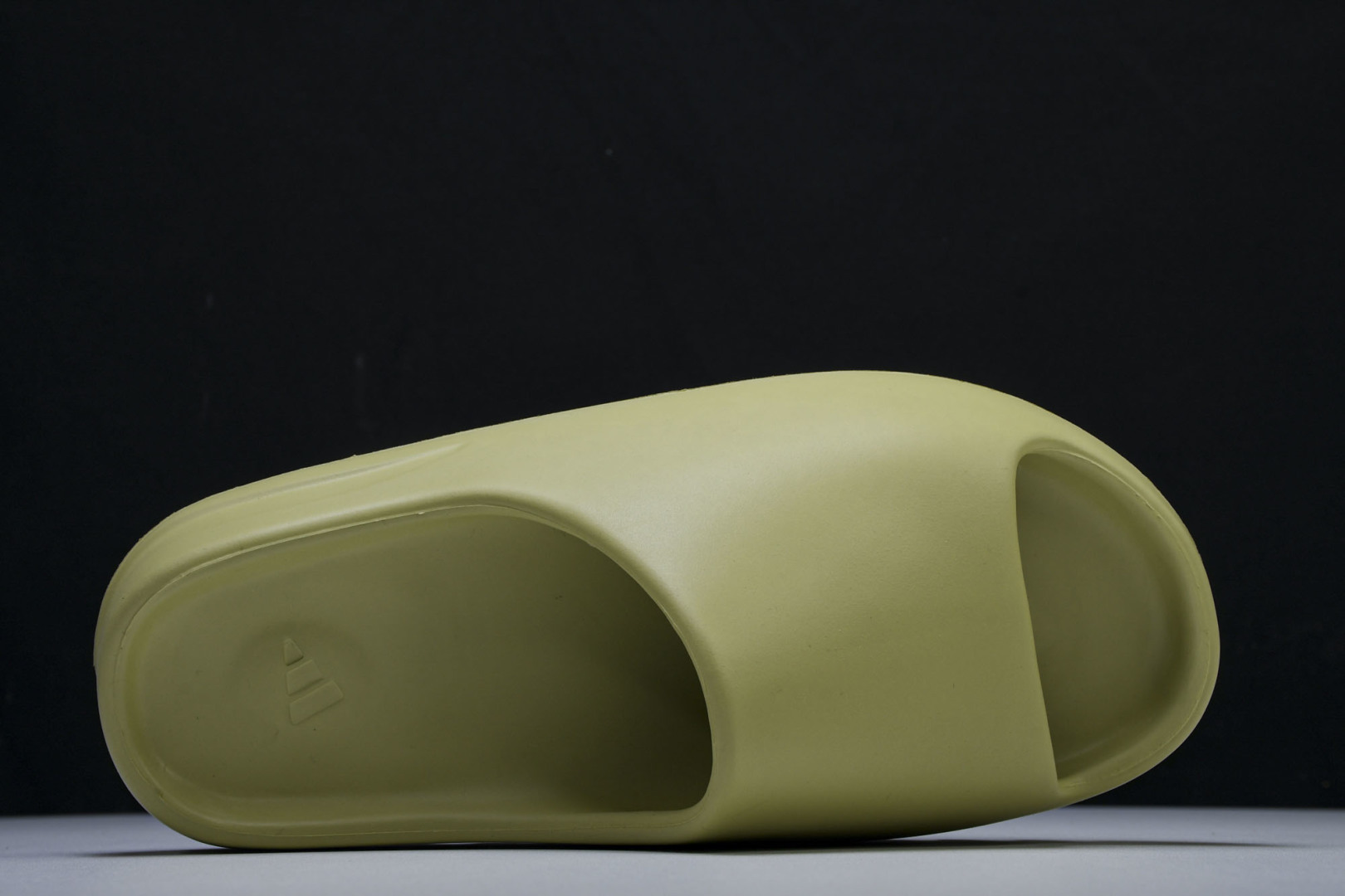  AD originals Yeezy Slide FX0494 尺寸 US4=36-37 US5=38