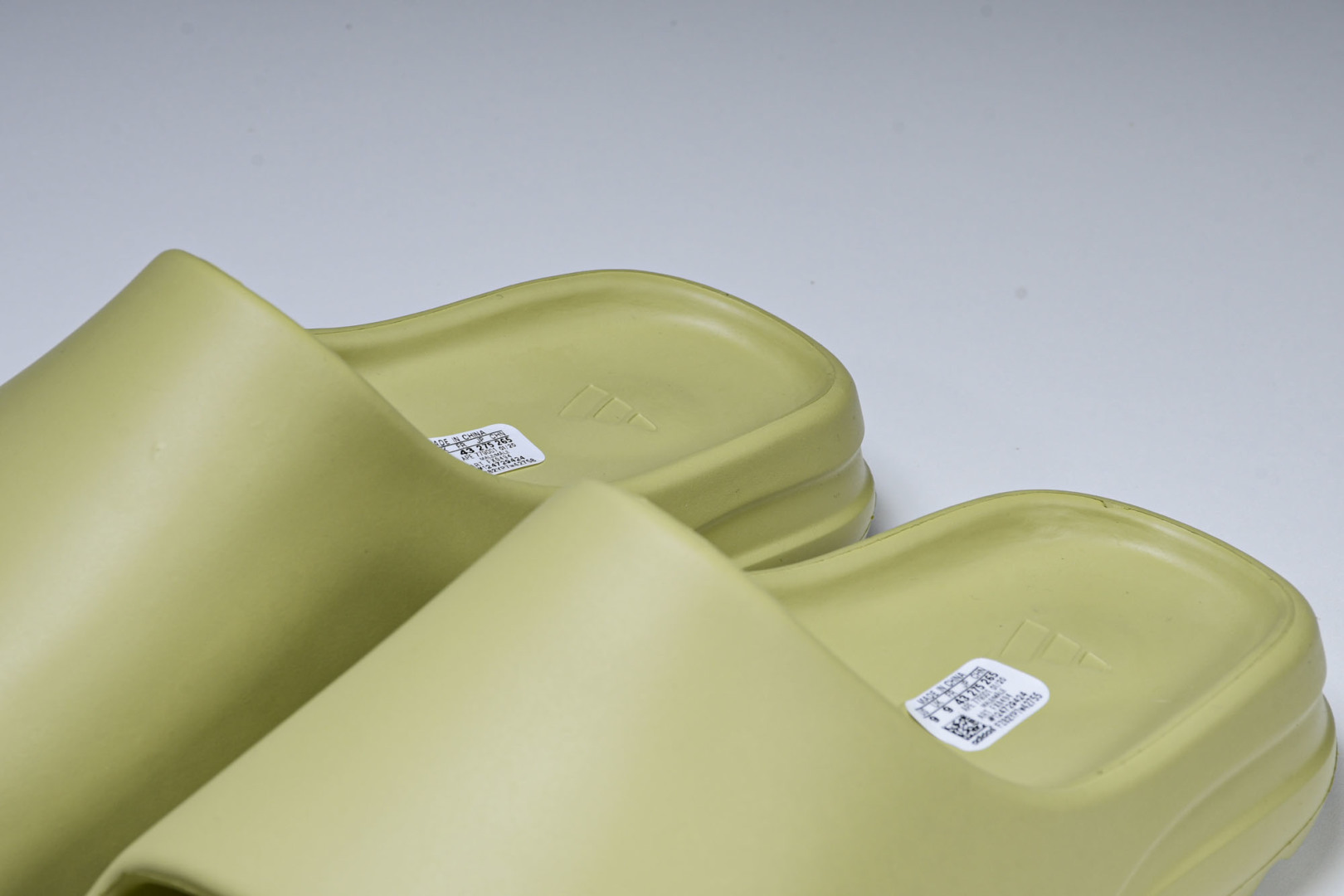  AD originals Yeezy Slide FX0494 尺寸 US4=36-37 US5=38