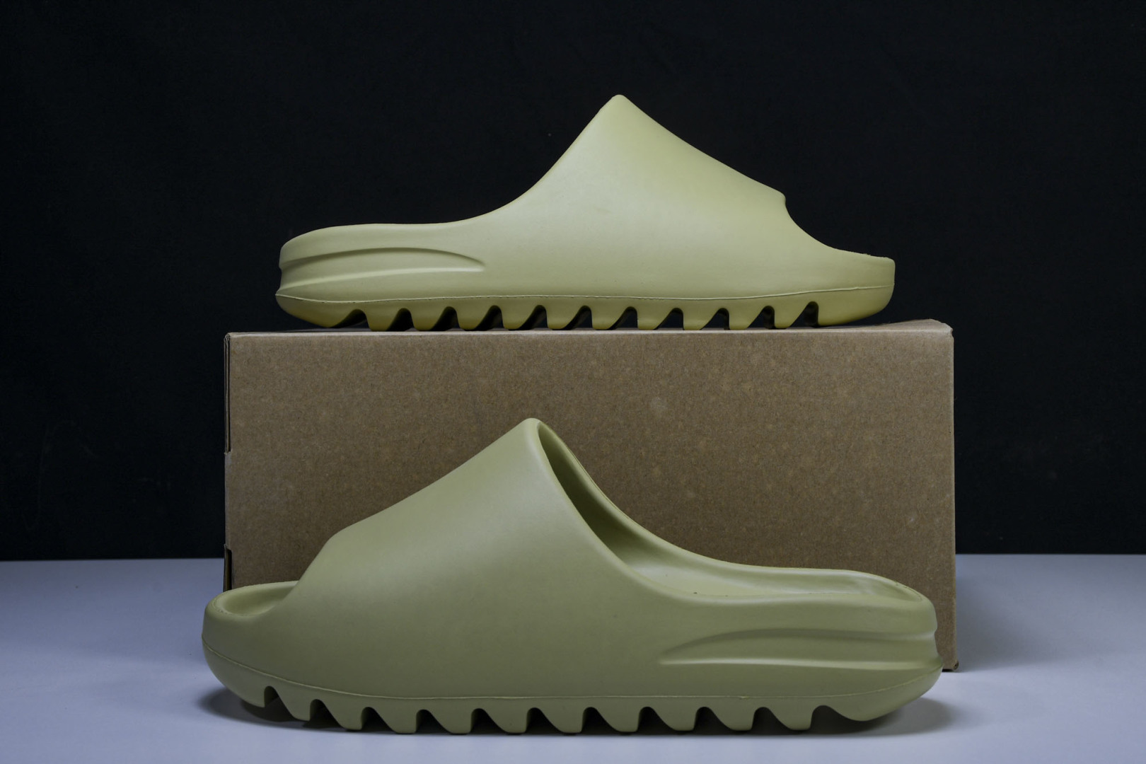  AD originals Yeezy Slide FX0494 尺寸 US4=36-37 US5=38