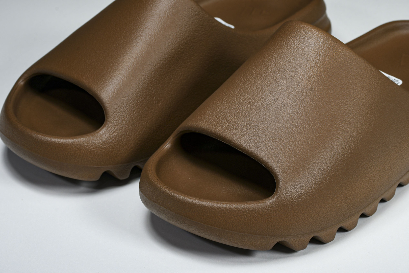  AD originals Yeezy Slide FZ5896 尺寸 US4=36-37 US5=38