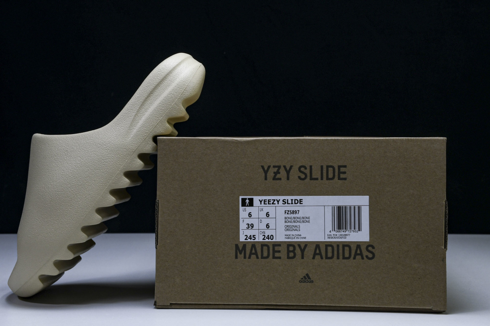  AD originals Yeezy Slide FZ5897 尺寸 US4=36-37 US5=38