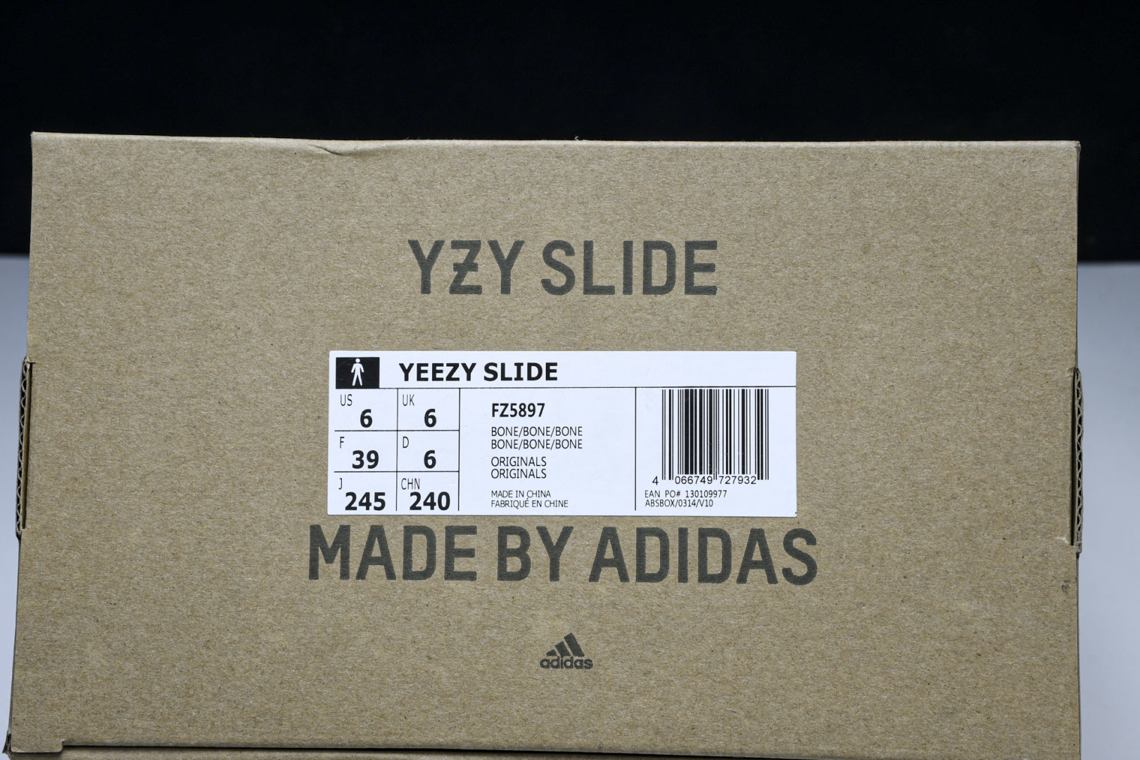  AD originals Yeezy Slide FZ5897 尺寸 US4=36-37 US5=38