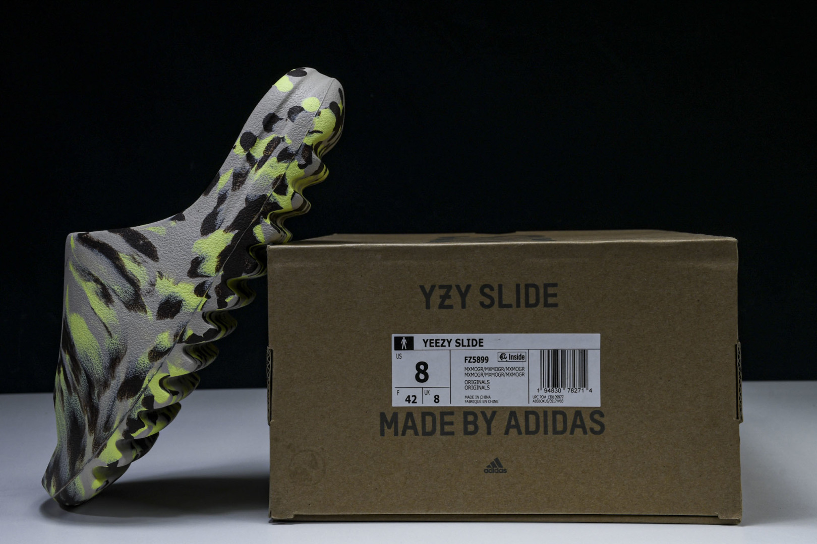  AD originals Yeezy Slide FZ5899 尺寸 US4=36-37 US5=38