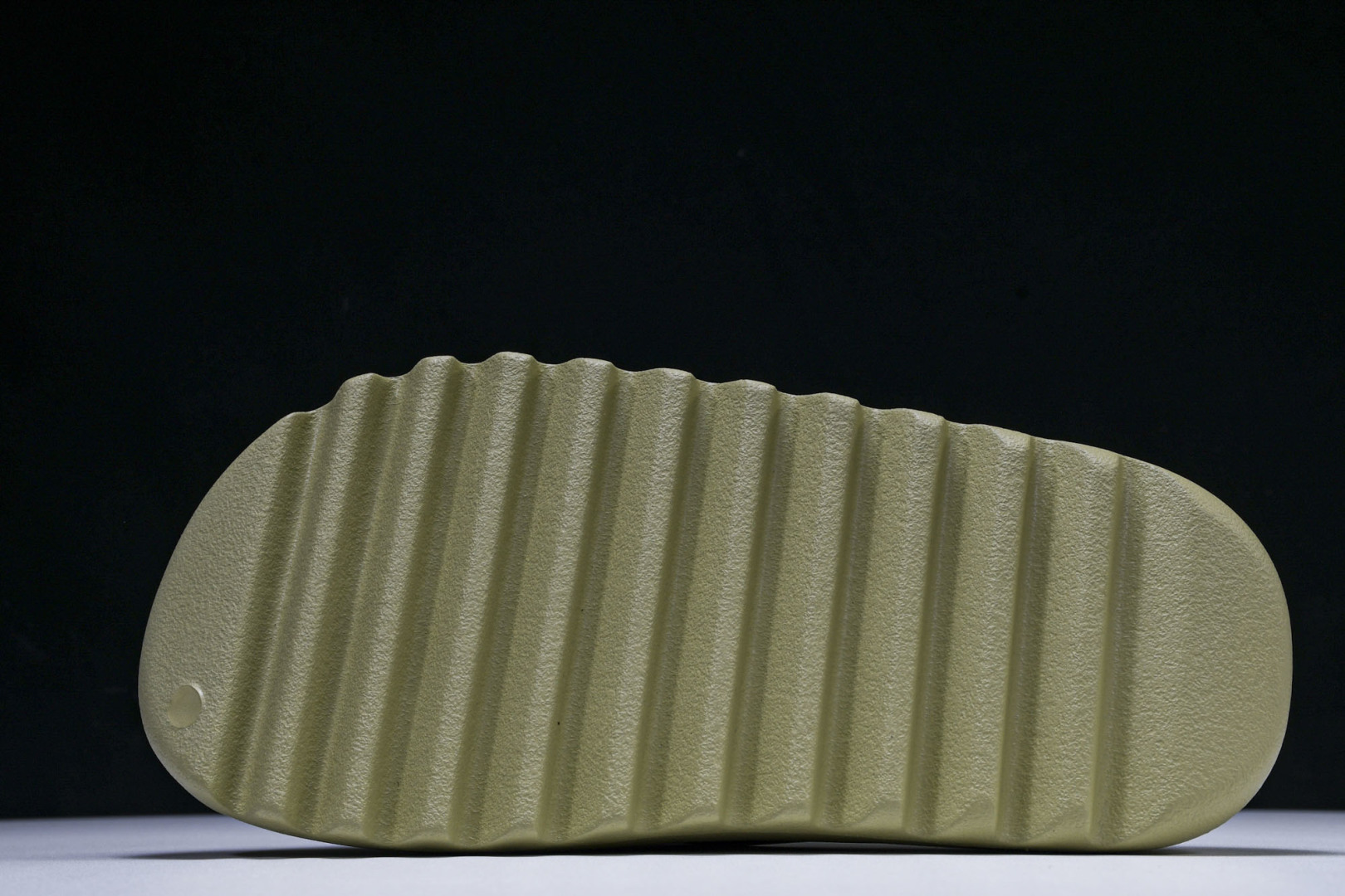  AD originals Yeezy Slide FZ5904 尺寸 US4=36-37 US5=38