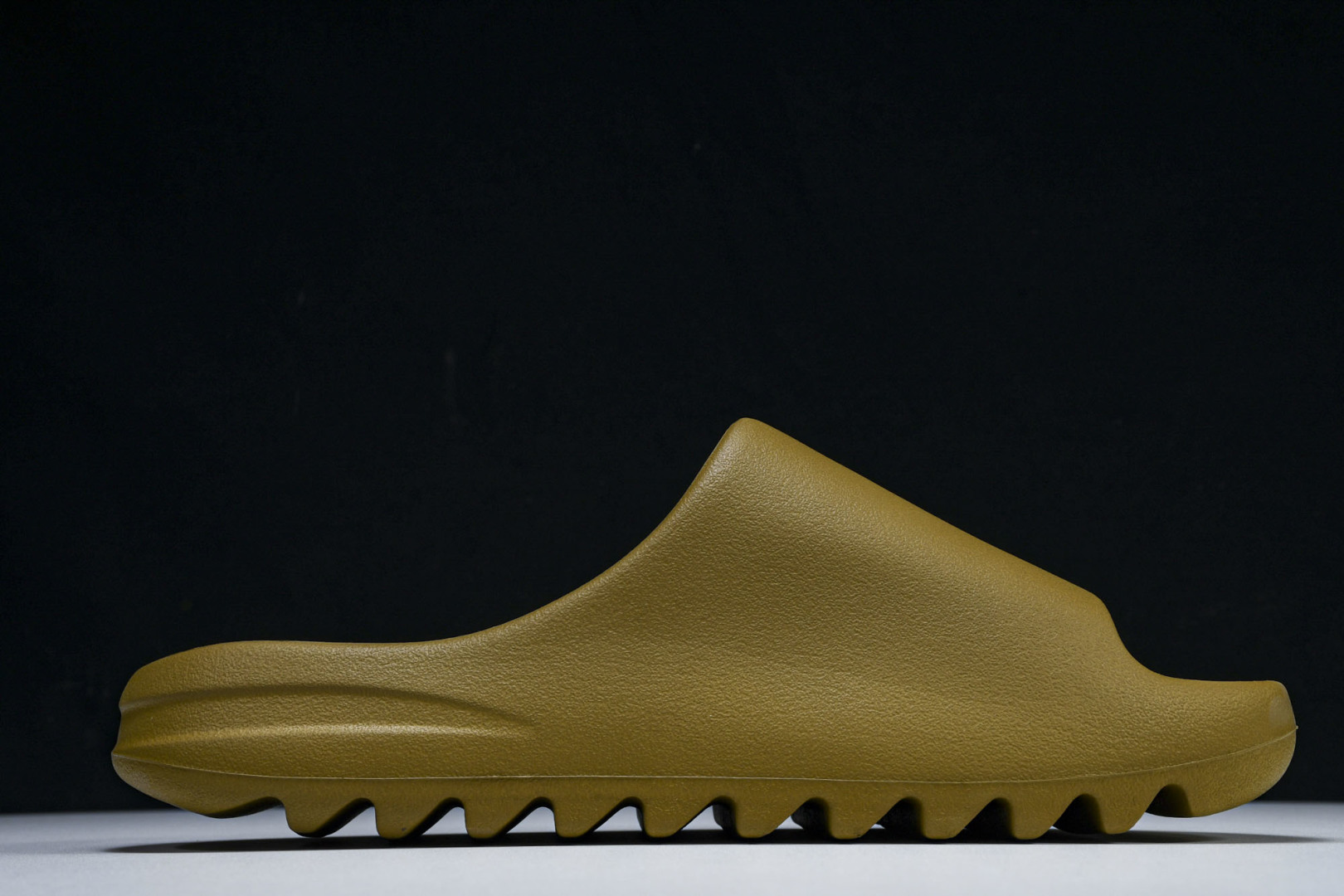  AD originals Yeezy Slide GW1931 尺寸 US4=36-37 US5=38