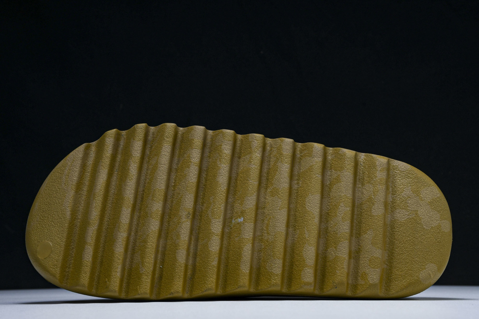  AD originals Yeezy Slide GW1931 尺寸 US4=36-37 US5=38