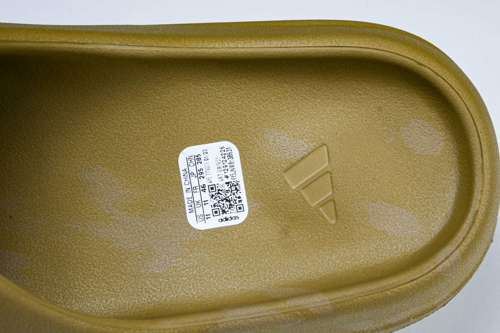  AD originals Yeezy Slide GW1931 尺寸 US4=36-37 US5=38