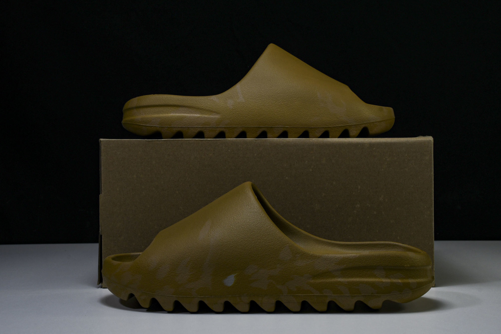  AD originals Yeezy Slide GW1931 尺寸 US4=36-37 US5=38