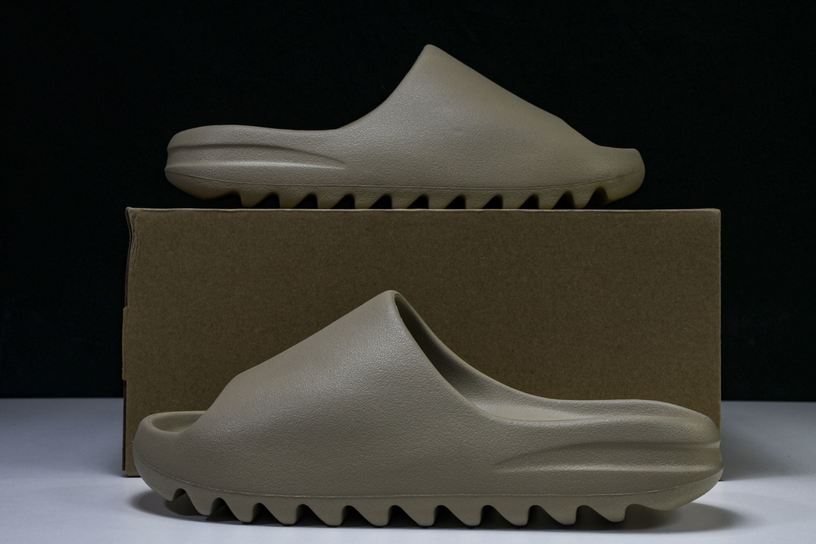  AD originals Yeezy Slide GW1934 尺寸 US4=36-37 US5=38