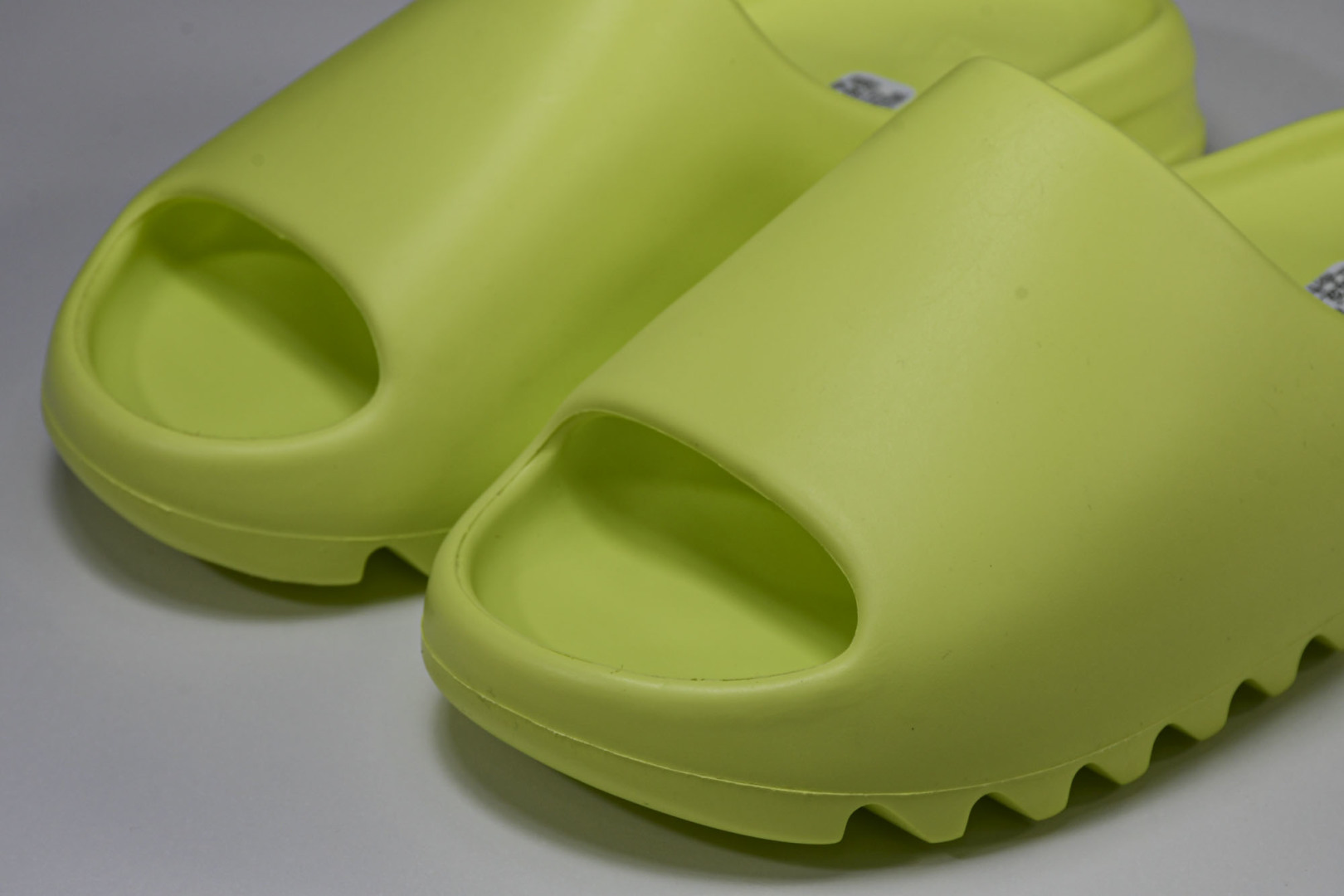  AD originals Yeezy Slide GX6138 尺寸 US4=36-37 US5=38