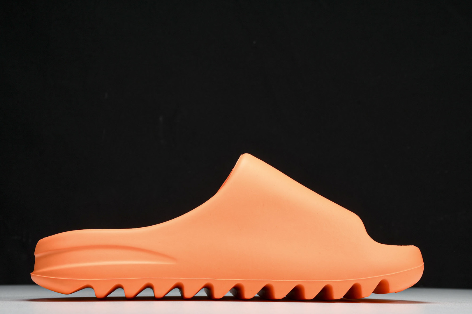  AD originals Yeezy Slide GZ0953 尺寸 US4=36-37 US5=38