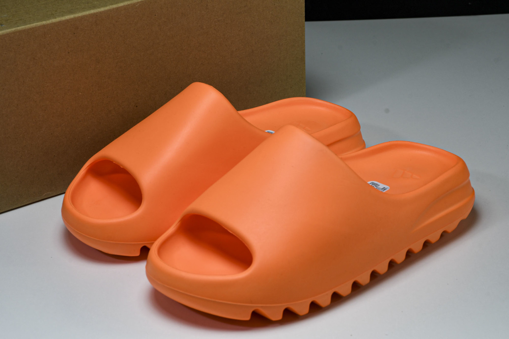  AD originals Yeezy Slide GZ0953 尺寸 US4=36-37 US5=38