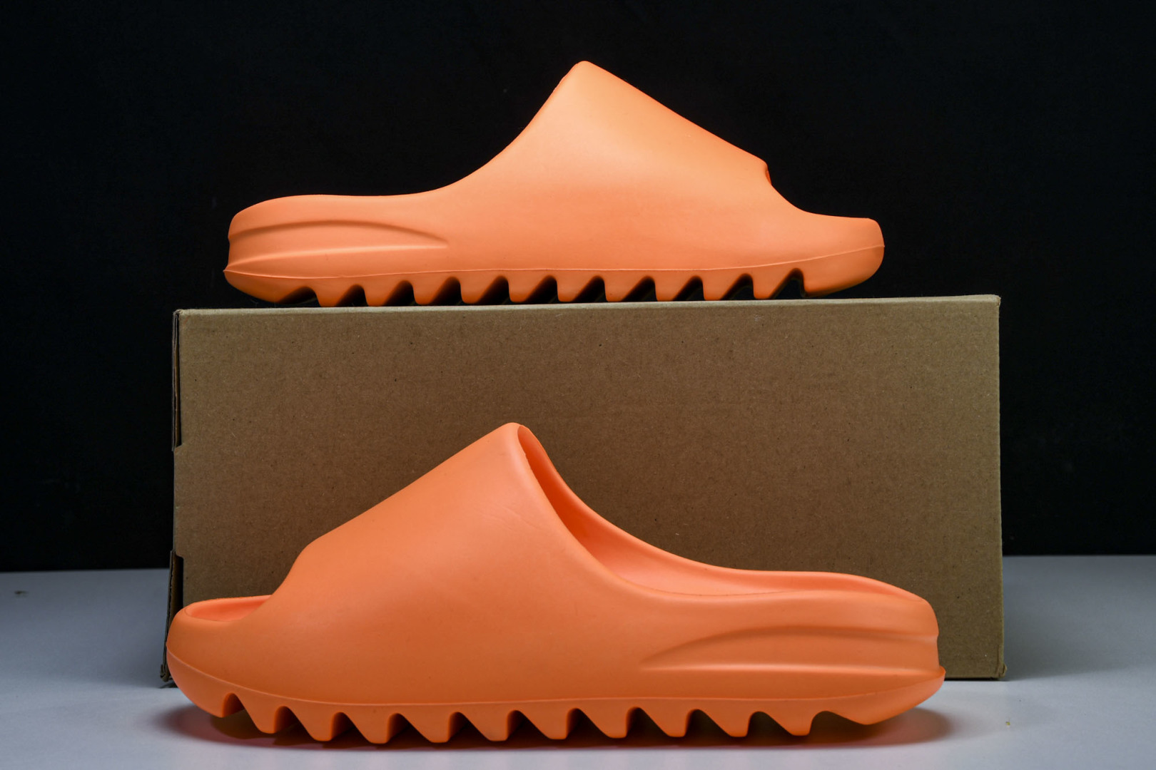  AD originals Yeezy Slide GZ0953 尺寸 US4=36-37 US5=38