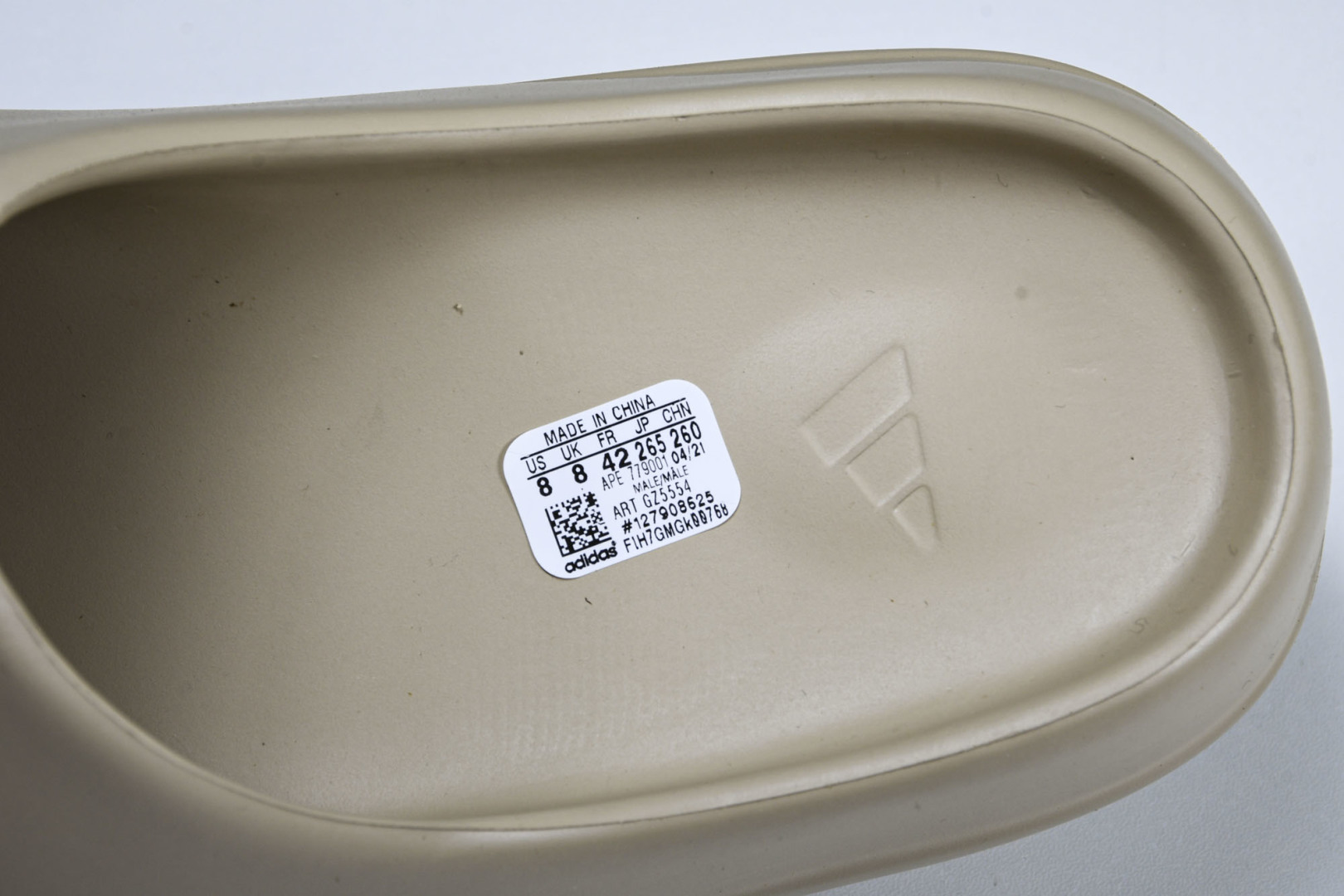  AD originals Yeezy Slide GZ5554 尺寸 US4=36-37 US5=38