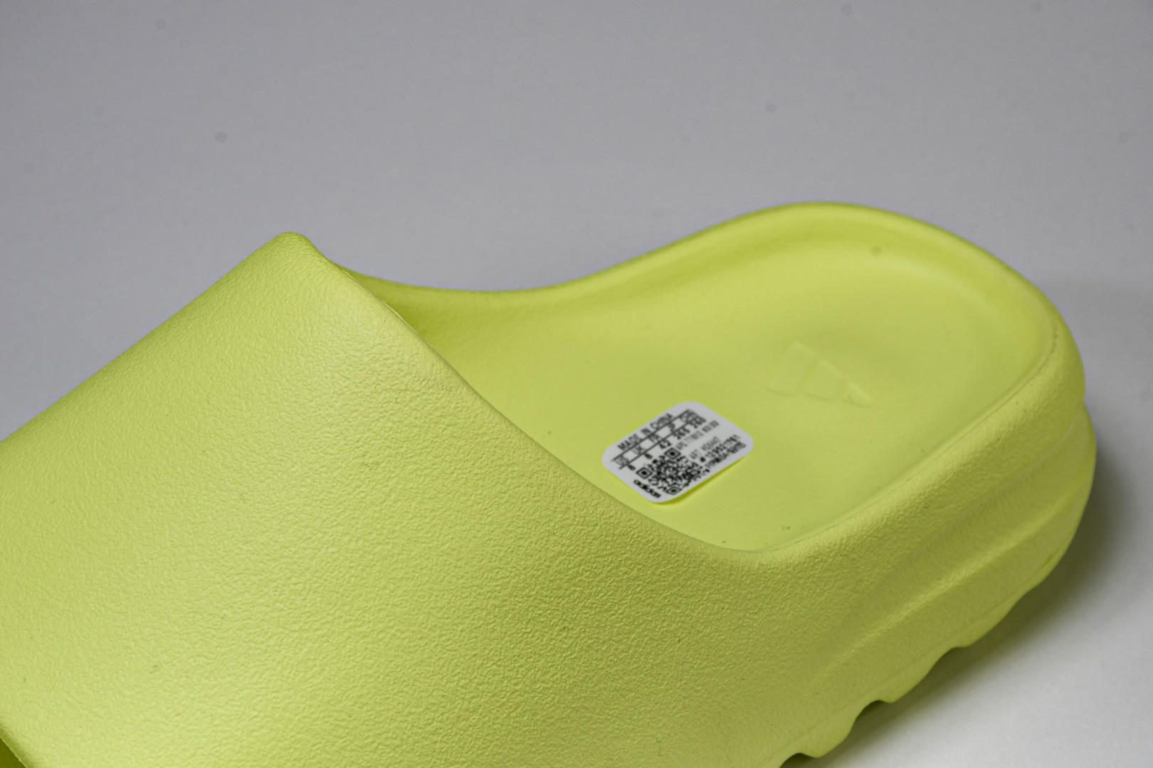  AD originals Yeezy Slide HQ6447 尺寸 US4=36-37 US5=38