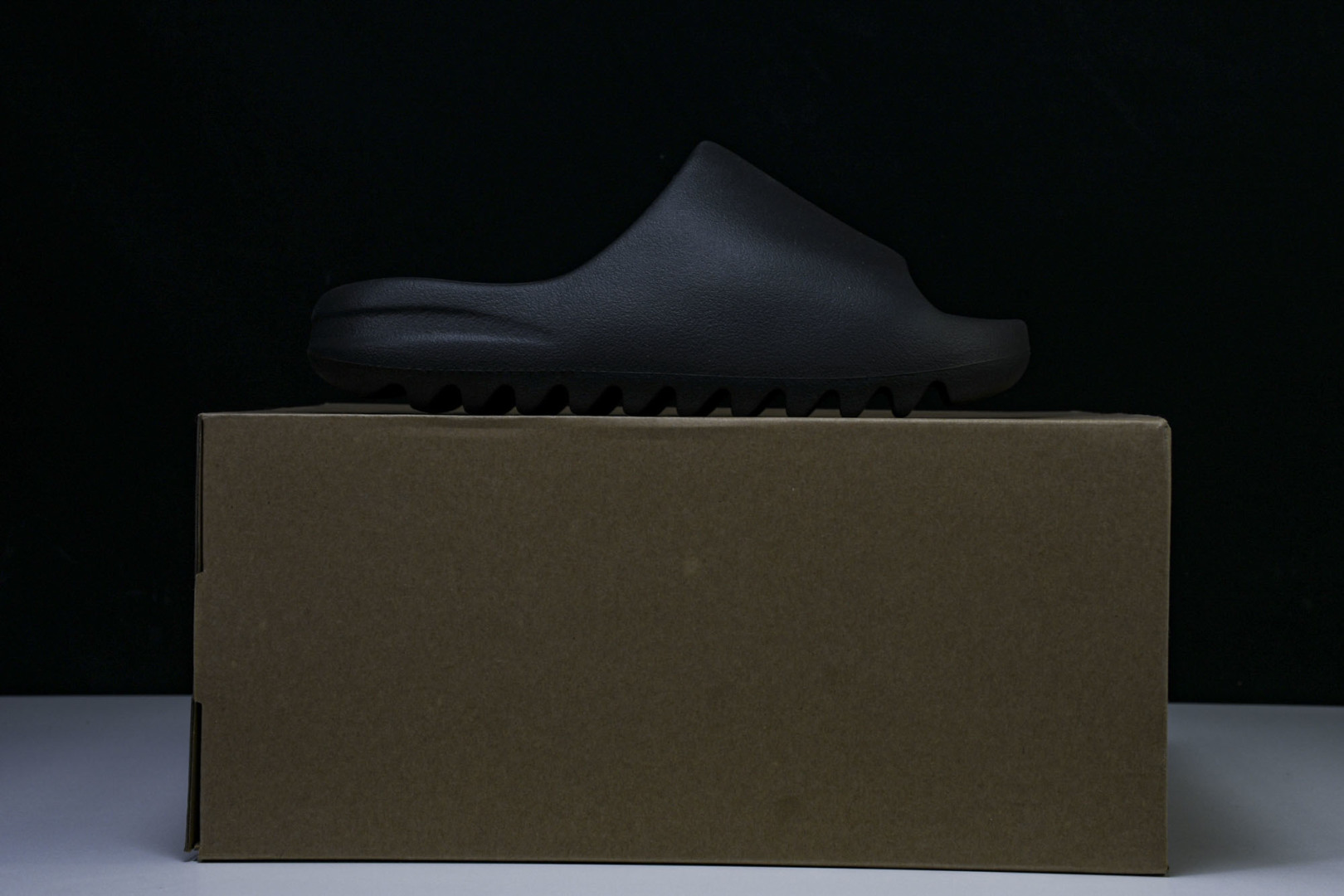  AD originals Yeezy Slide HQ6448 尺寸 US4=36-37 US5=38