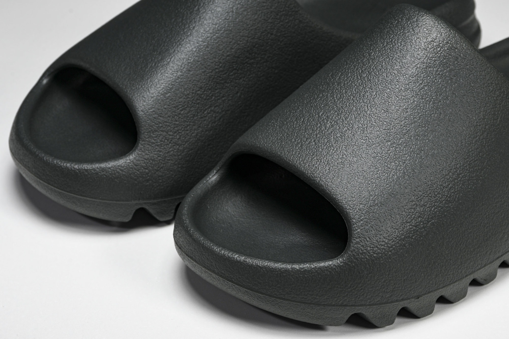  AD originals Yeezy Slide ID2350 尺寸 US4=36-37 US5=38