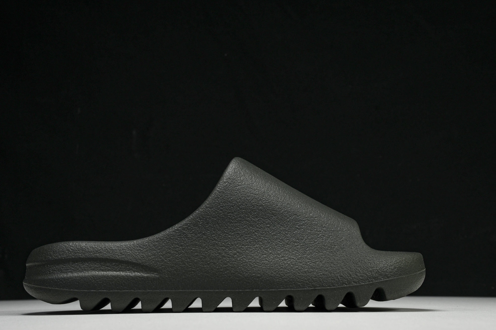  AD originals Yeezy Slide ID4132 尺寸 US4=36-37 US5=38