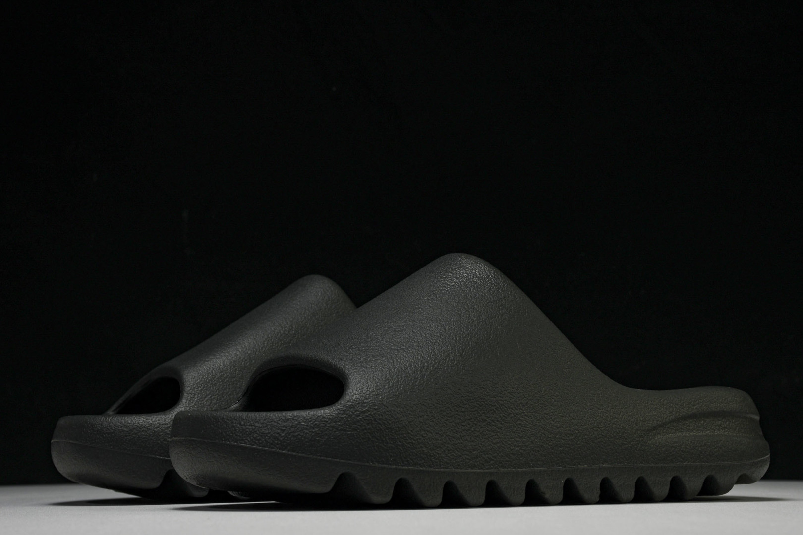  AD originals Yeezy Slide ID4132 尺寸 US4=36-37 US5=38