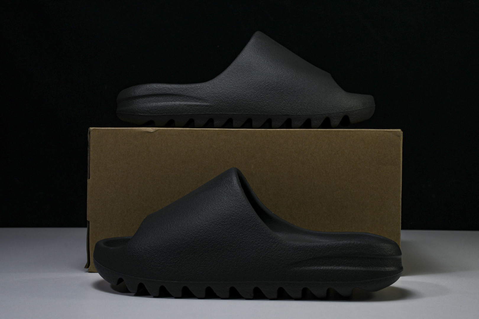  AD originals Yeezy Slide ID4132 尺寸 US4=36-37 US5=38