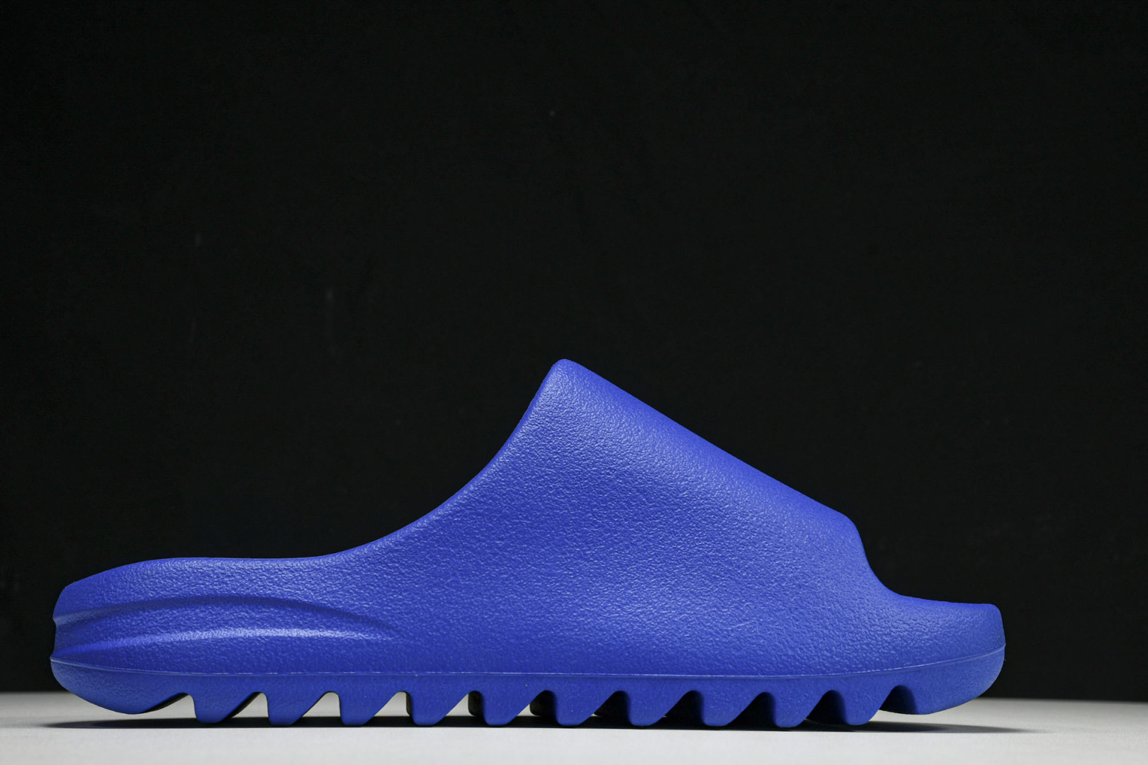  AD originals Yeezy Slide ID4133 尺寸 US4=36-37 US5=38