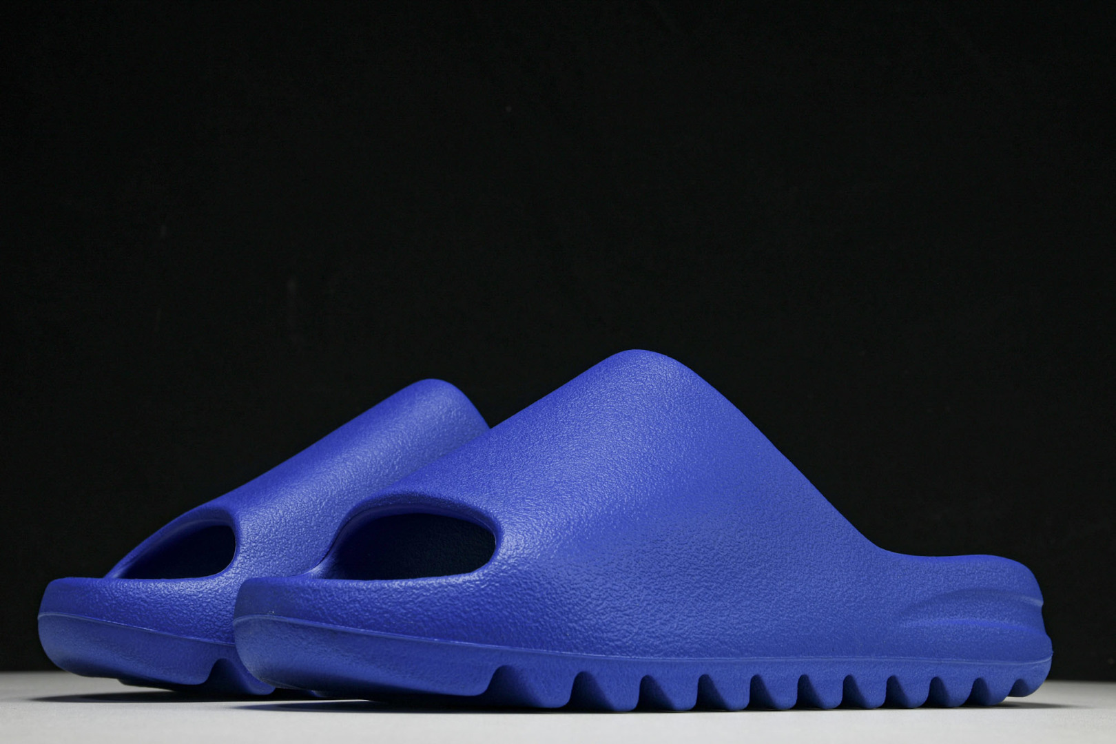  AD originals Yeezy Slide ID4133 尺寸 US4=36-37 US5=38
