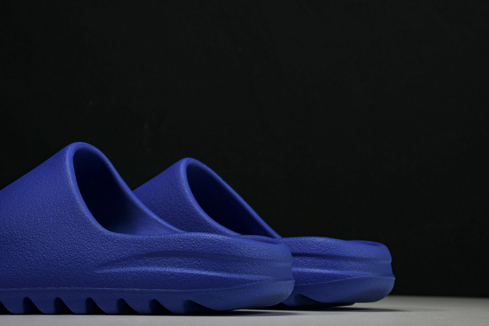  AD originals Yeezy Slide ID4133 尺寸 US4=36-37 US5=38