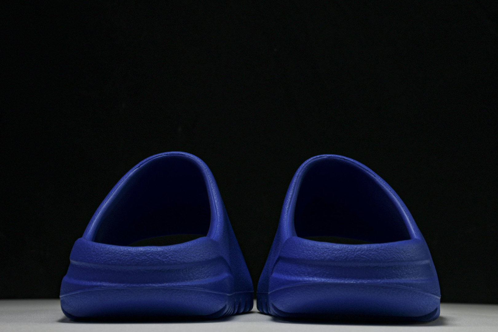  AD originals Yeezy Slide ID4133 尺寸 US4=36-37 US5=38