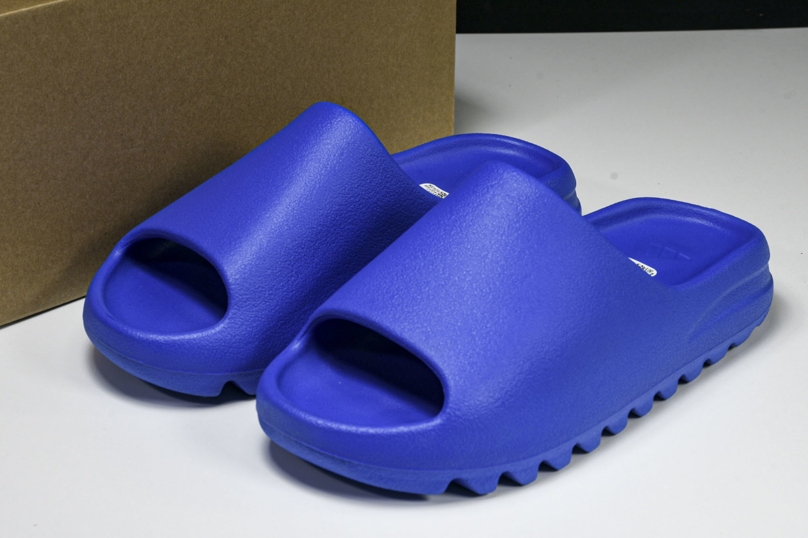  AD originals Yeezy Slide ID4133 尺寸 US4=36-37 US5=38