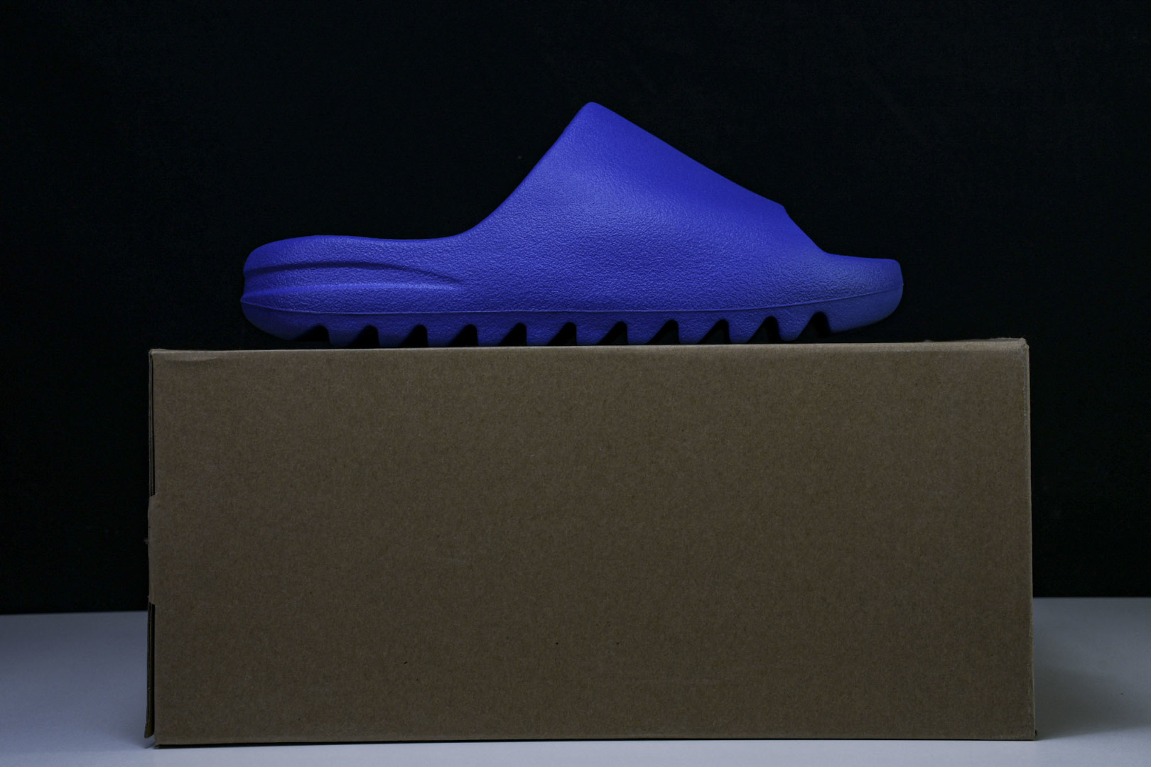  AD originals Yeezy Slide ID4133 尺寸 US4=36-37 US5=38
