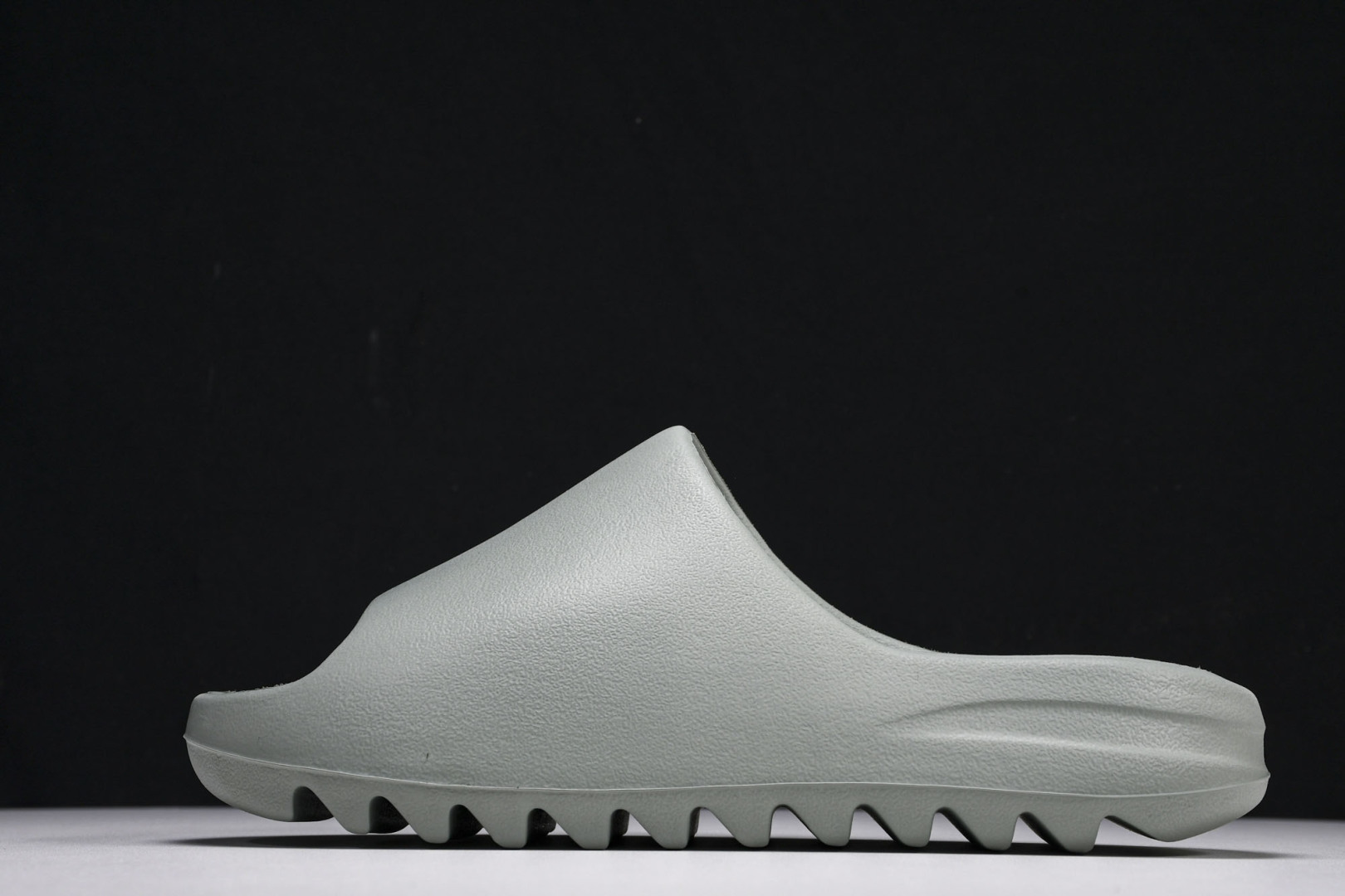  AD originals Yeezy Slide ID5480 尺寸 US4=36-37 US5=38
