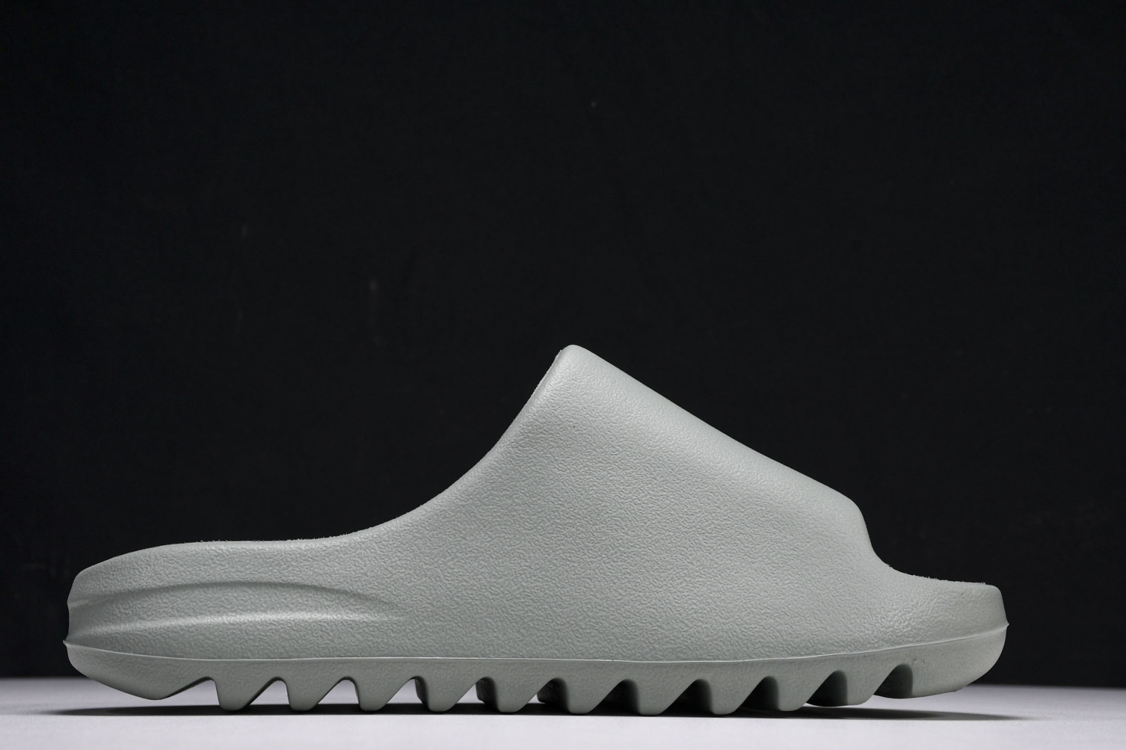  AD originals Yeezy Slide ID5480 尺寸 US4=36-37 US5=38