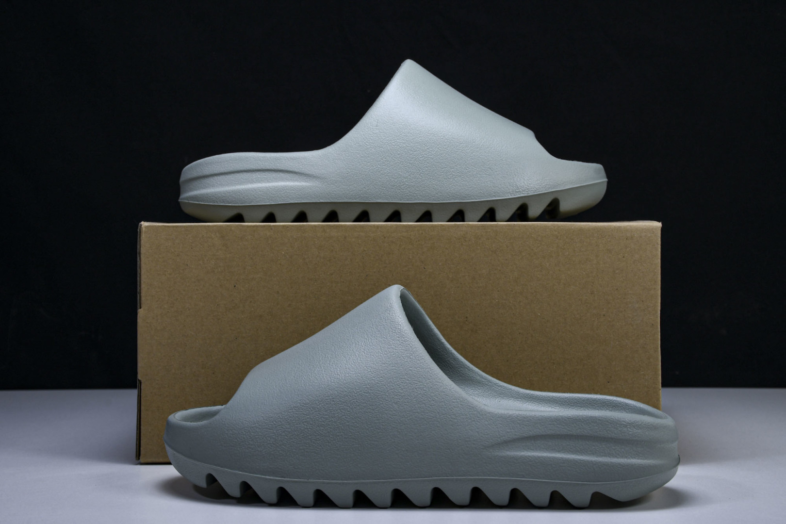  AD originals Yeezy Slide ID5480 尺寸 US4=36-37 US5=38