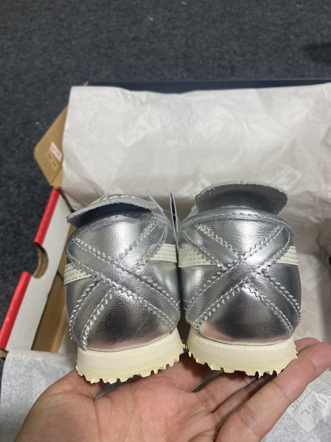 OT头层 本地
版型 用料 细节 清洁度  公司级别 可对比同价位 
Onitsuka Tiger鬼塚虎