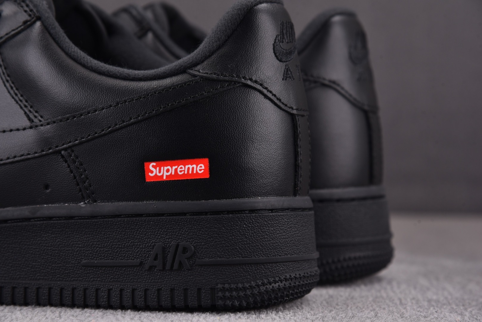 AF1黑色 尺码36-47.5

纯原版出品-SuPreme x NK Air Force 1 Low 