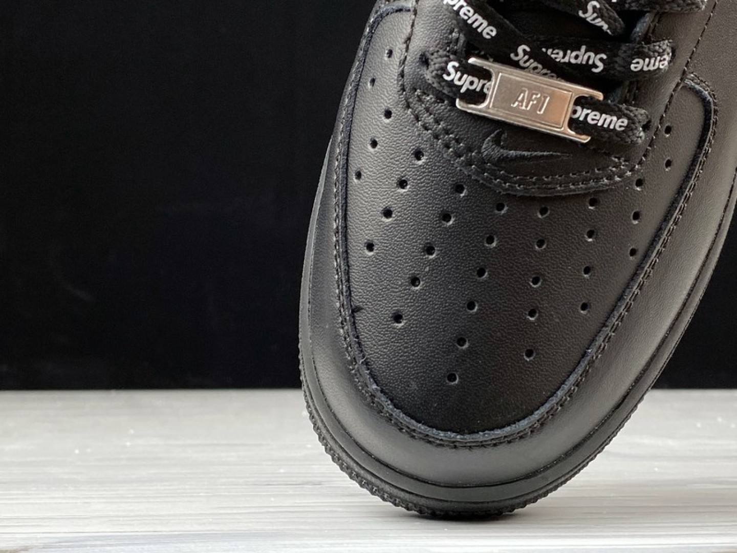 AF1黑色 尺码36-47.5

纯原版出品-SuPreme x NK Air Force 1 Low 