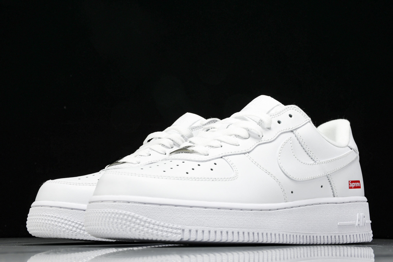 SuPreme白红 尺码36-47.5

纯原出品- SuPreme X NK AIR Force 1 