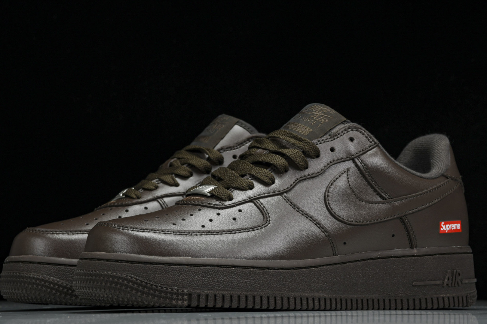SuPreme酒红棕 尺码36-47.5

纯原出品-SuPreme x Nike Air Force 