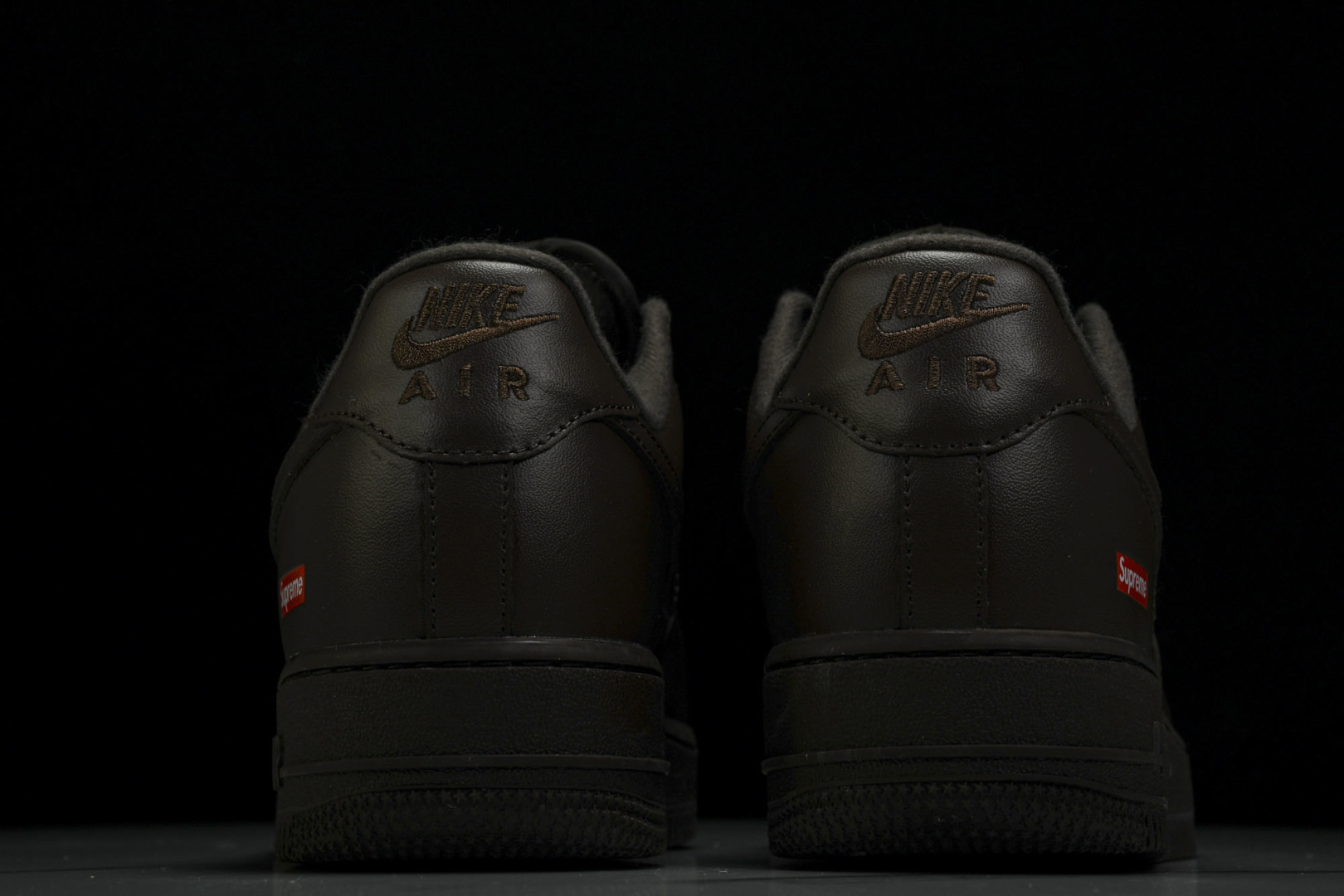SuPreme酒红棕 尺码36-47.5

纯原出品-SuPreme x Nike Air Force 